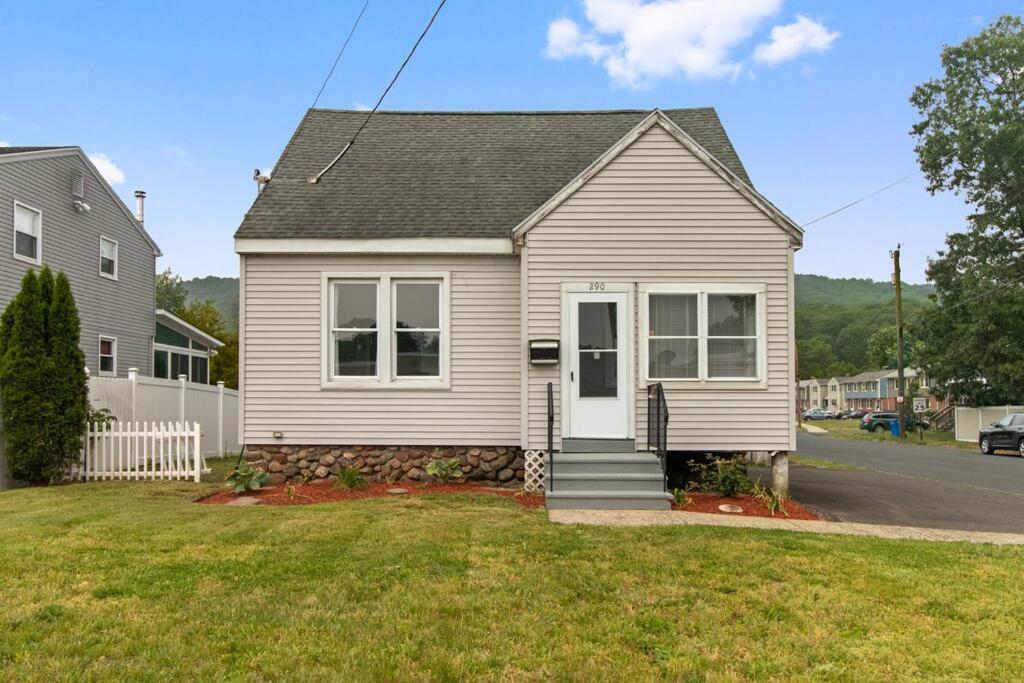Stylish, Relaxing & Comfy 3 Bdr Home Bristol Exterior photo
